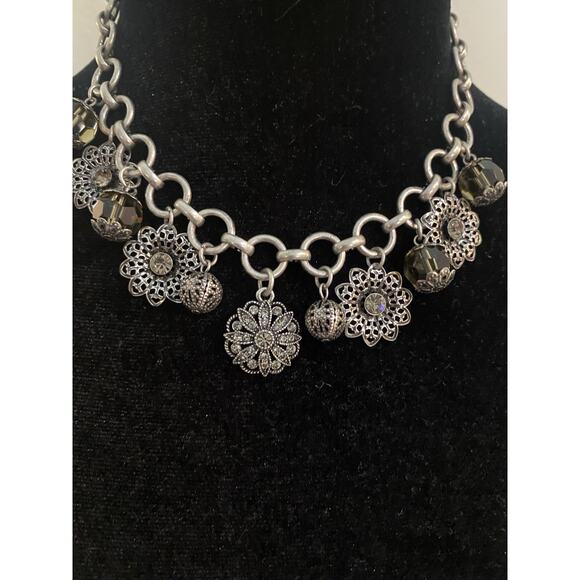 Flowers Balls & Lanterns Necklace. Gorgeous - Picture 1 of 10